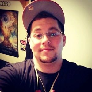 Meet your Posher, Derek